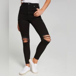 JUST BLACK JEANS